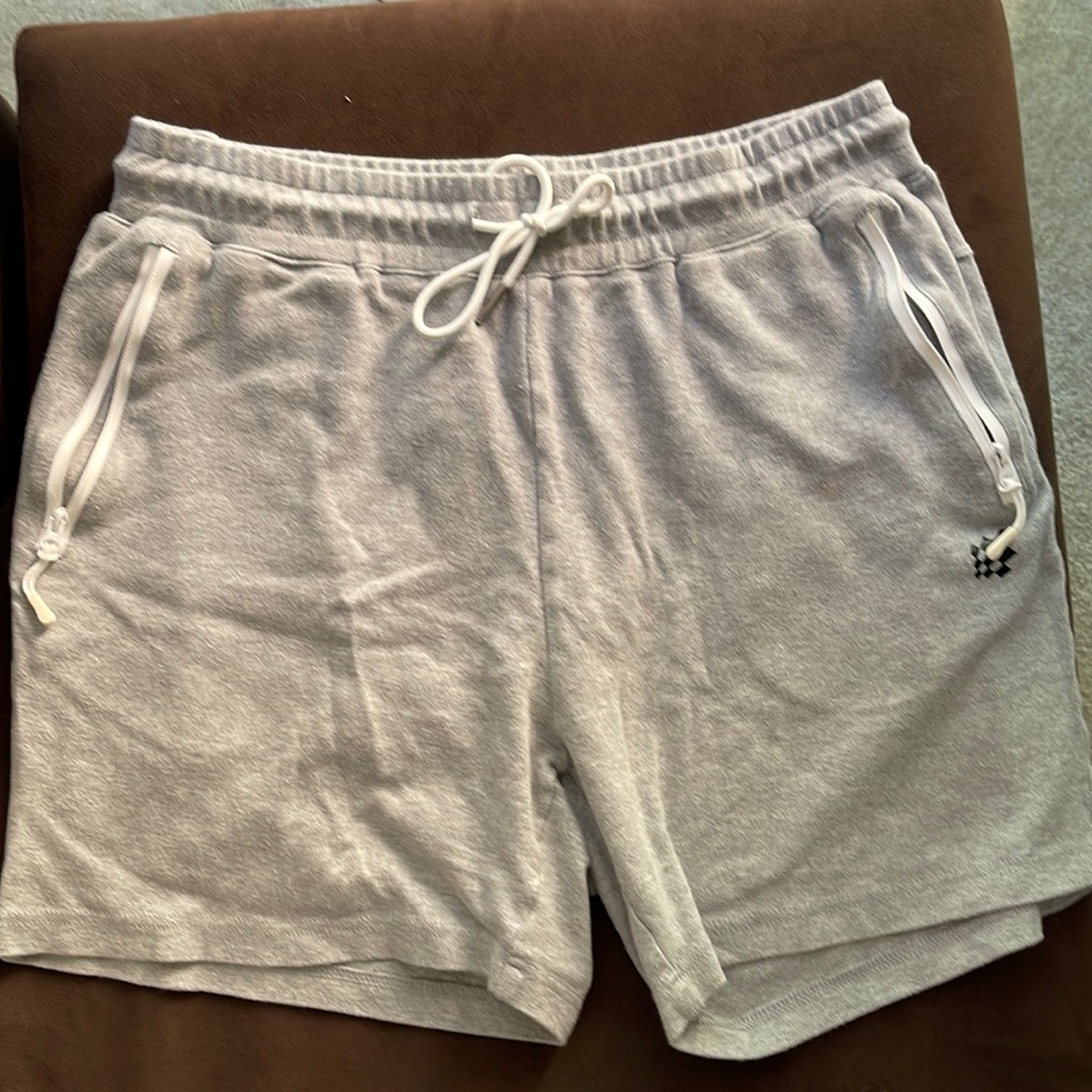 GREY CASUAL SHORTS - Picture 2 of 2